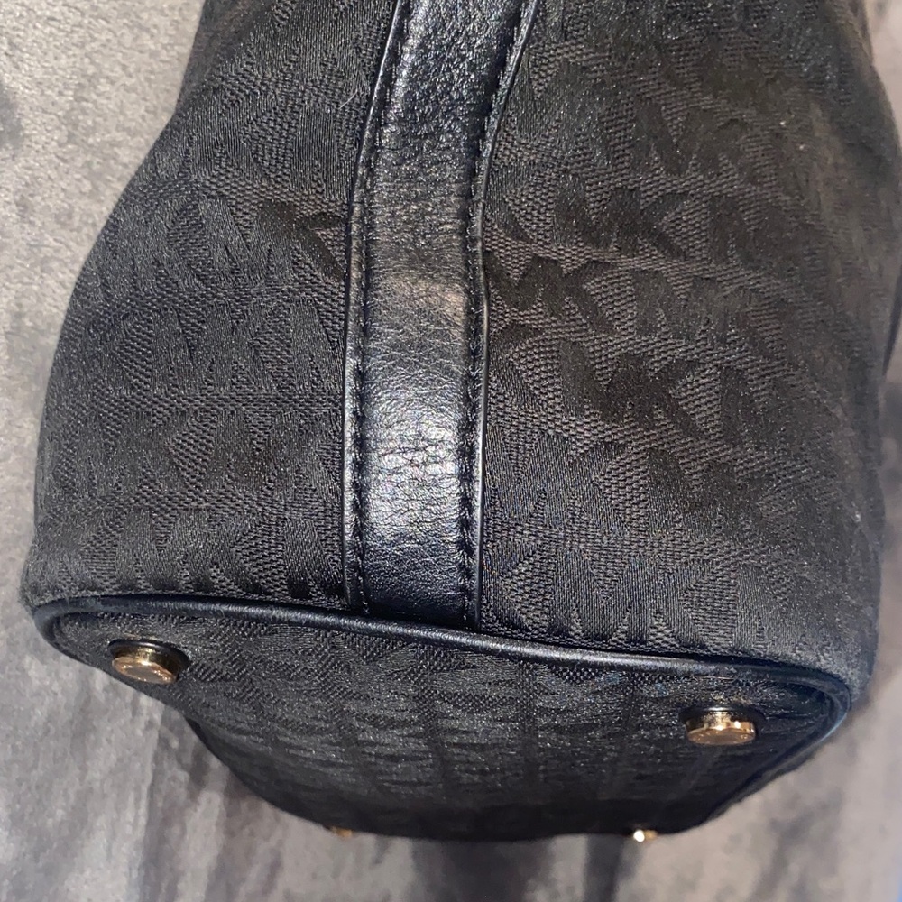 Michael Kors Black Shoulder Bag with Gold Accents - Picture 4 of 15